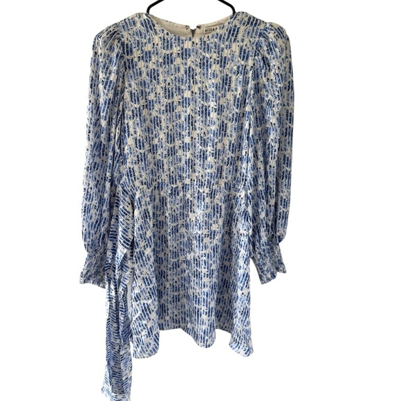 Alice + Olivia Molli Belted Floral Mini Dress - Picture 4 of 16